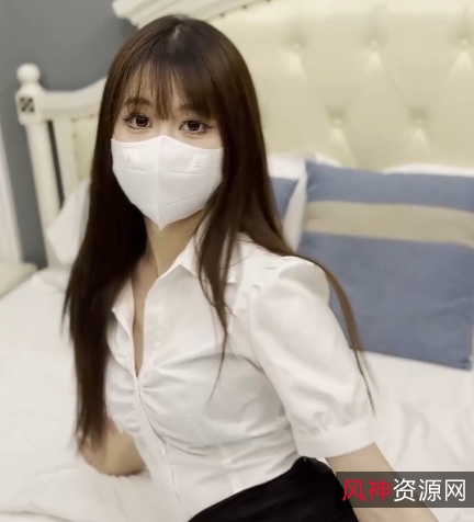《清纯窈窕的身材美少女Cola酱,以曼妙舞步、性感黑丝,诱惑你的心!》