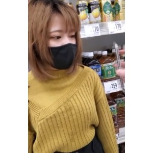 1V+四人游+589MB，精选尤物，双重压缩，长久有效！抓回家的火辣尤物，公共厕所里的草秘密！
