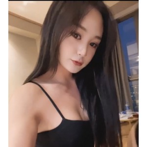 粥粥吃瓜视频：追梦小女生的性感漂亮之路