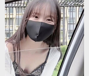 粉色情人扣扣传媒妹子天花板：汐汐与小七的温暖爱情故事