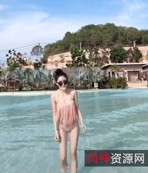 抖音网红女神{{网红名字}}的独特之处:若隐若现的性感、丰腴丰满的身材、惊艳的颜值