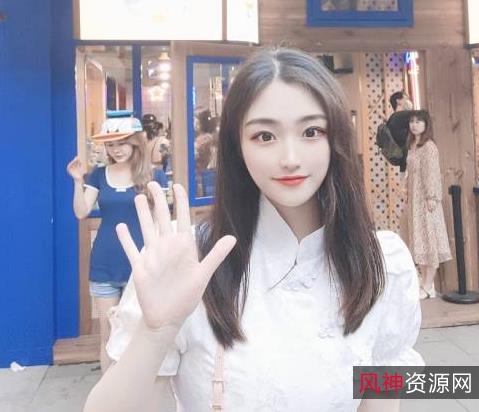 赞叹网红大奈丰腴精彩把玩，一览南航八字大奈丰腴空乘二度幽会的精彩表演