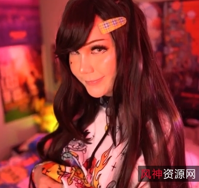 网红Blondelashes1925部视频合集：美丽来自自信，拥有安吉丽娜·朱莉般的魅力！