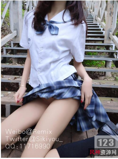 性感可爱小狐仙:户外展示美少女Cos百度云视频