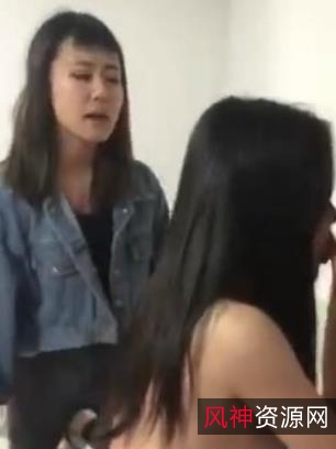 《女子报复男友现场抓奸，家鱼水交融狗血津津有味！》