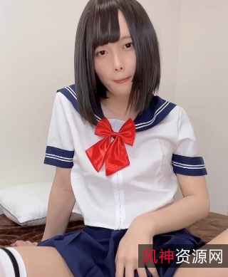 《秋月真凌：网红伪娘的美丽舞蹈与抒情歌曲》