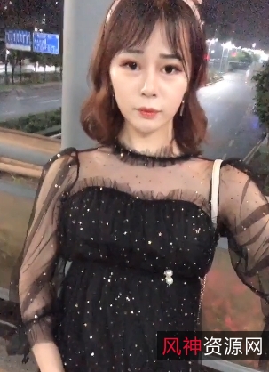 张思妮宅男圈的网红伪娘，最新有尺度合集：性感清纯模样，挑战柔和神秘处，逛街商场女厕，看完让人叹为观止！