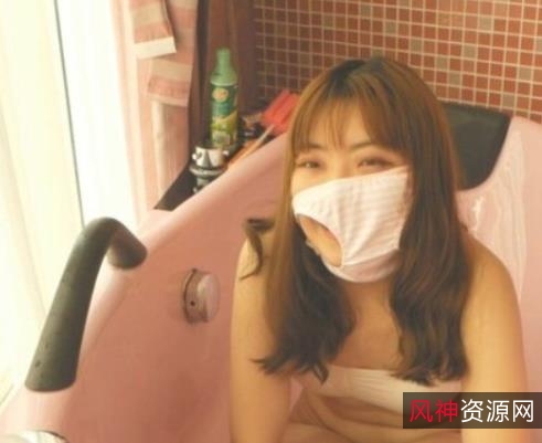 虎牙人气火爆本土超有尺度挑战极限女神【口味重浮力姬】最强某处（李小莫）最新合集33V-16.1G