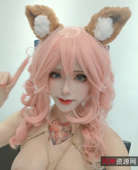 高颜倦倦喵推特COSER@TiTi私拍合集