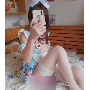 TS十月的小哀19v视频片段合集：8.3G反差比性别几周粉丝喜爱