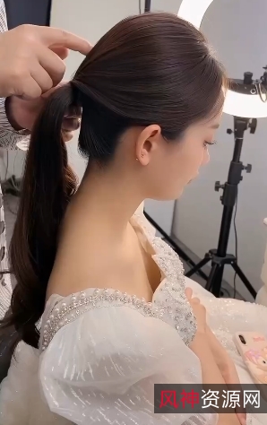 林小婉抖音快手闪现最新合集：自信洋溢的性感瞬间