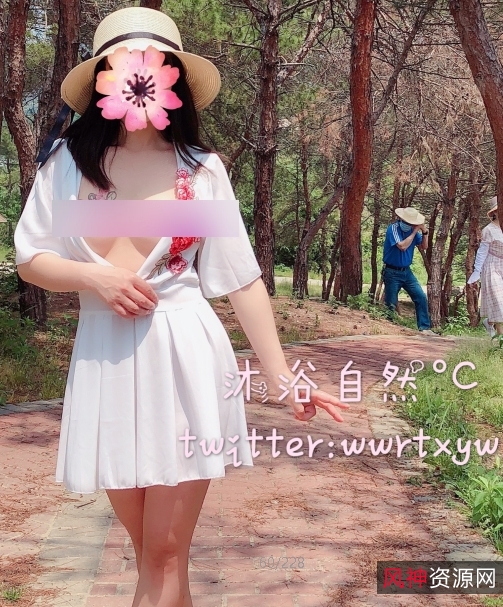 沐浴自然°C：虎牙人气主播的激动之旅