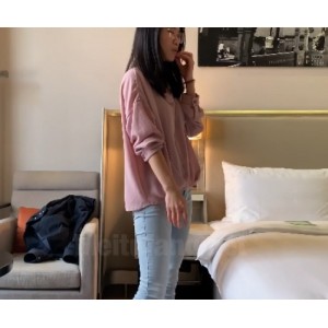 《重磅泄密：PUA大佬约会24岁良家妻子，妹子说棒子比老公大，最终挺着大肚子出现在倪萍面前杀她个措手不及》