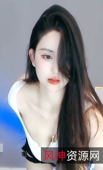 斗鱼/虎牙人气小仙女苏樱:浮力视频,高颜值肤白大长腿纤细!