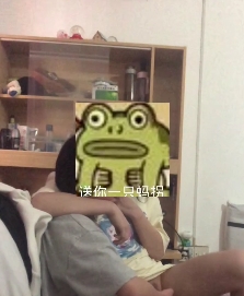 《畸形双女恋：疯狂暴抠激吻、JJ打粑粑、吃瓜自拍顶级守攻》