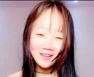 搬运小妹：风情万种双头道具运动美妙境界喷泉视频1V1.10GB百度盘