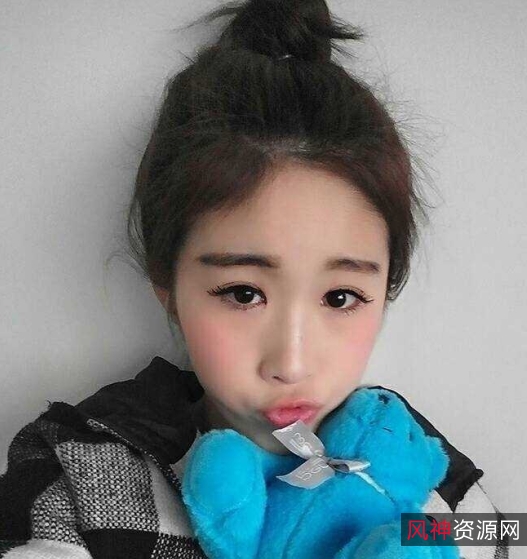 拜金学妹转载搬运服务，小奴靠脸赚金！捆绑失眠指教，打粑粑给力！百度盘超便捷！