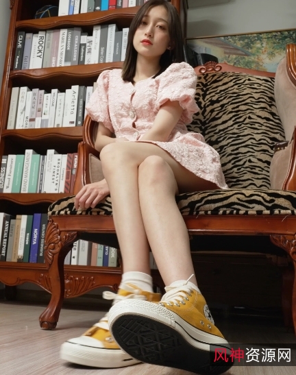 A&F小美女棉袜裸足穿搭