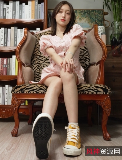 A&F小美女棉袜裸足穿搭