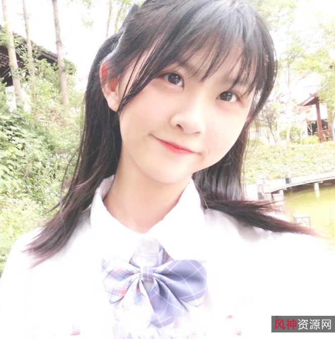 搬运逆天妹子:公共场合光着pp,百度盘超值福利