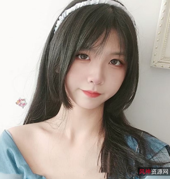 搬运逆天妹子:公共场合光着pp,百度盘超值福利