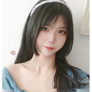 搬运逆天妹子：公共场合光着pp，百度盘超值福利