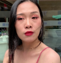 9V紧身裤+吊带，美女长腿秀，3.5G视频存百度云