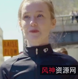 Emily，纽约时尚展示度盘