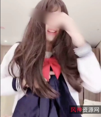 美麗女神15V私拍展示：956MB高清照片