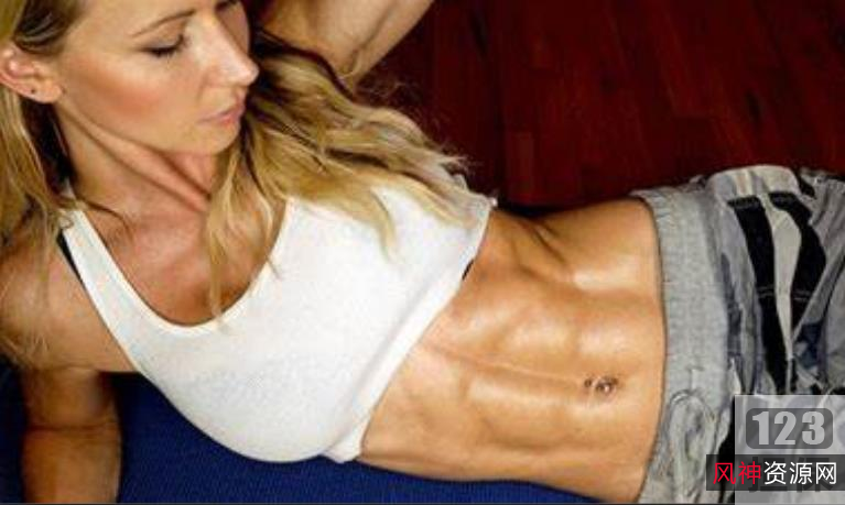 ZuzkaLight欧美健身女教练艾薇的性感腹肌训练，5部4.7G写真+HjiPian女兵人NUTI教育人减肥！