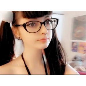 HoneyMomo：混血融合东西方，丰满身材，精彩作品视频照片