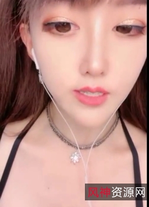 半塘噜噜黎里女主播：高颜值奔放钞能力直播！2.47G视频+丰满网红脸！