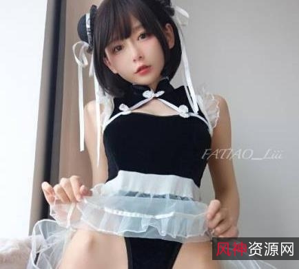 Fantia发条少女迷之呆梨COS老社保姬9V660M高颜值身材好2022年8月发售