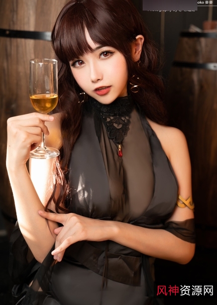 Momoko葵葵COS服43套装7.4G，微博二次元漫画女主角造型，D规模18R尺度，前车大灯布料质感。