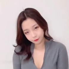 精选反差婊合集-美女小狗指教团建银趴多人怼脸上大场面