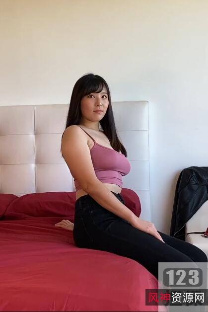 1.韩国网红模特banana六部:肉肉的长相在车展上引爆了热潮!2.与外国友人一起观看韩国网红模特banana六部:高清画质让剧情更加精彩!3.韩国网红模特banana六部:自娱自乐的互动让家庭主妇们大呼过瘾!4.不可错过的韩国网红模特banana六部舞蹈视频:让你跟着节奏一起摇摆!