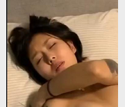 高颜值抖音网红王大炮露脸电钻视频展示