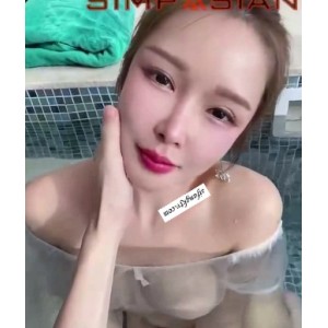 限时抢购gatitayan颜妃最新作品：电竞女神的完美女友直播！