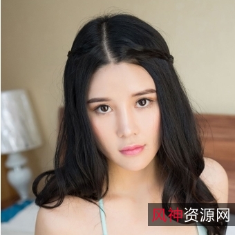 高颜值模特Sukki和可儿商品高颜值模特Sukki和可儿