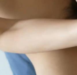 《渔网袜用脚国语对白21分钟》