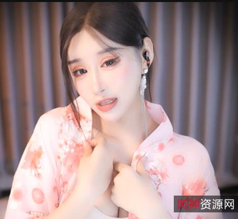 CC小恩雅献给公公的土豪定制剧情自拍视频，时长21分钟，有钱人的生活方式展现