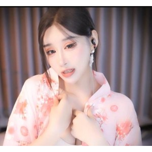 CC小恩雅献给公公的土豪定制剧情自拍视频，时长21分钟，有钱人的生活方式展现