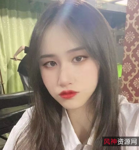 超精品泄密高颜值反差美女学生薛翊宁互动图影泄密展示[13v+246m]