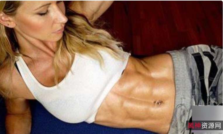 Zuzka_light：欧美最火健身博主