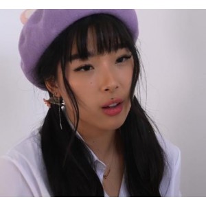 亚裔女Y-ElleLee自拍合集，时长51分钟，巨G黑鬼合作视频含口B女同等元素，下载观看享受