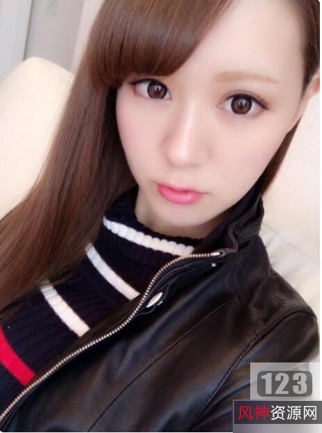 立花瑠莉牛仔裤破洞