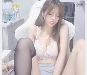 墨染：半糖颜值主播社保视频合集，粉丝狂赞身材COS，总大小3.6G，赶紧下载！