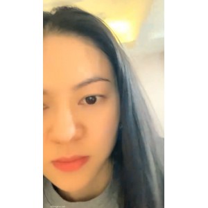 高铁约会妖娆宝贝：奥迪车上嘴艺大比拼，2.3G视频下载解压