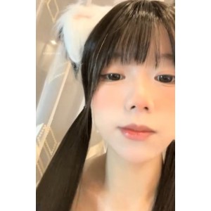 福利姬学生妹妹子装扮，V+9G视频《吃一口小布丁》，百度盘下载，解压密码本站