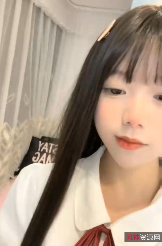 福利姬学生妹妹子装扮,V+9G视频《吃一口小布丁》,百度盘下载,解压密码本站